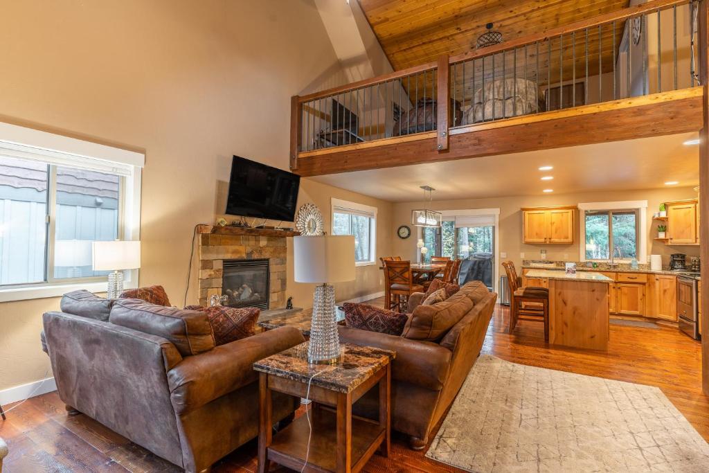 7th Fairway Getaway - Image 6