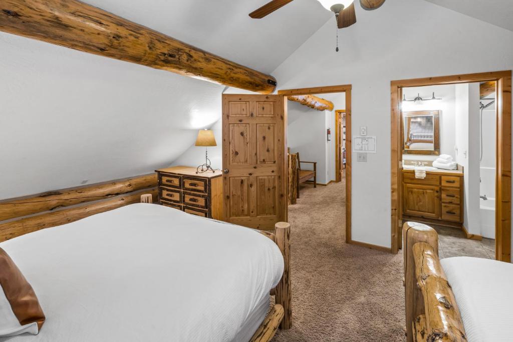 Hot Tub (Jacuzzi) - Photo 4