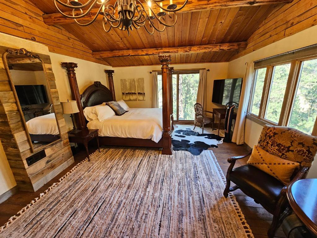 cabin in the woods with Hottub - Image 7