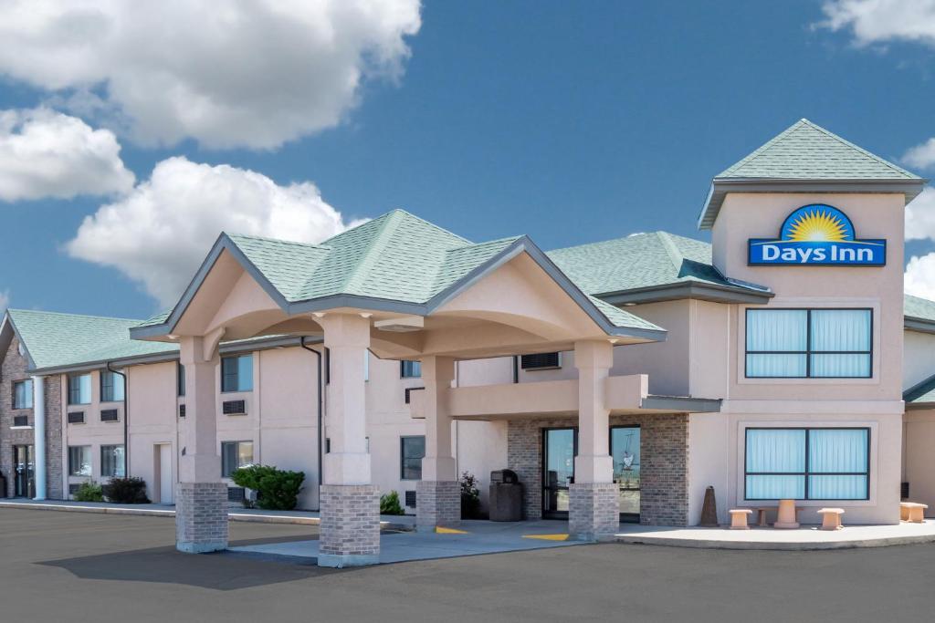 Days Inn by Wyndham Sidney NE - Image 7
