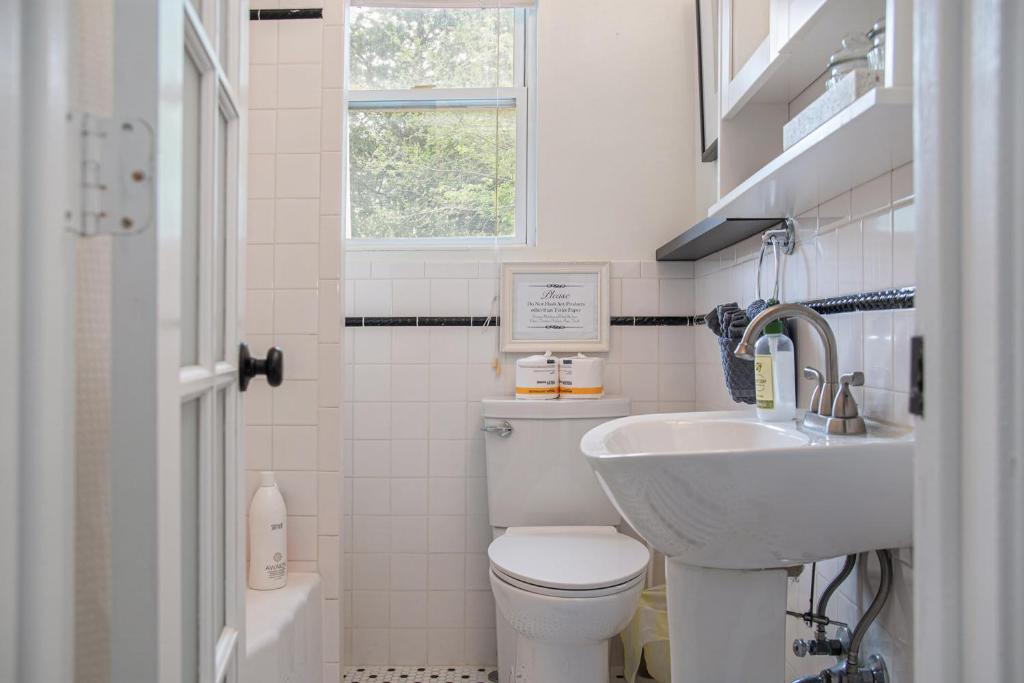 Hot Tub (Jacuzzi) - Photo 2