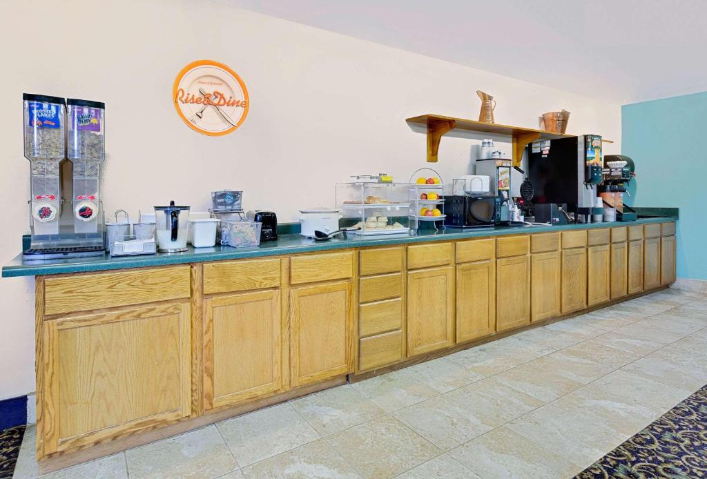 Howard Johnson by Wyndham Gothenburg - Image 5