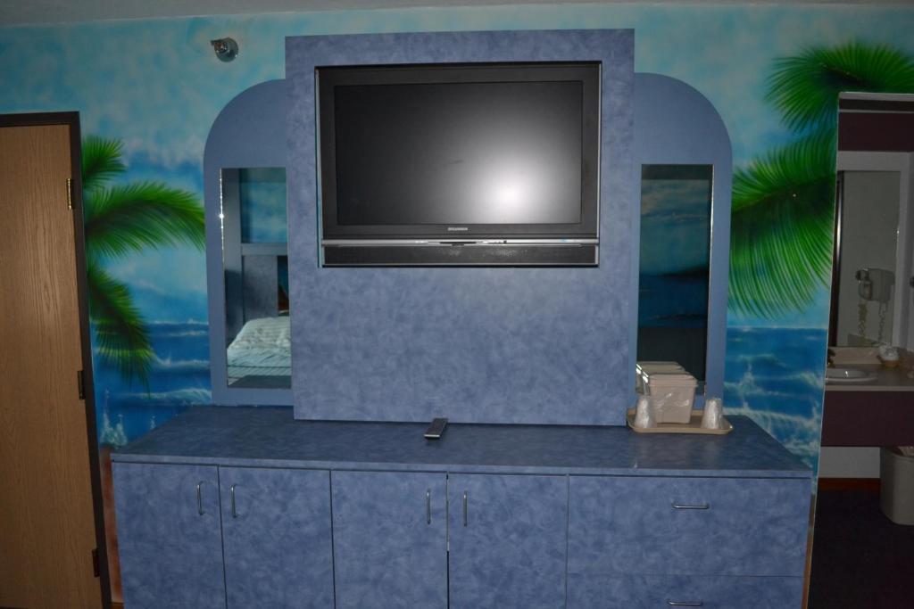 Relax Inn Motel and Suites Omaha - Image 4