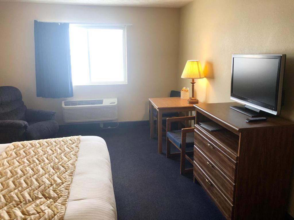Travelodge by Wyndham Grand Island - Image 4