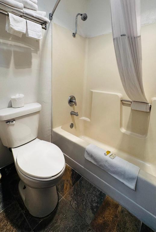 Days Inn by Wyndham North Platte