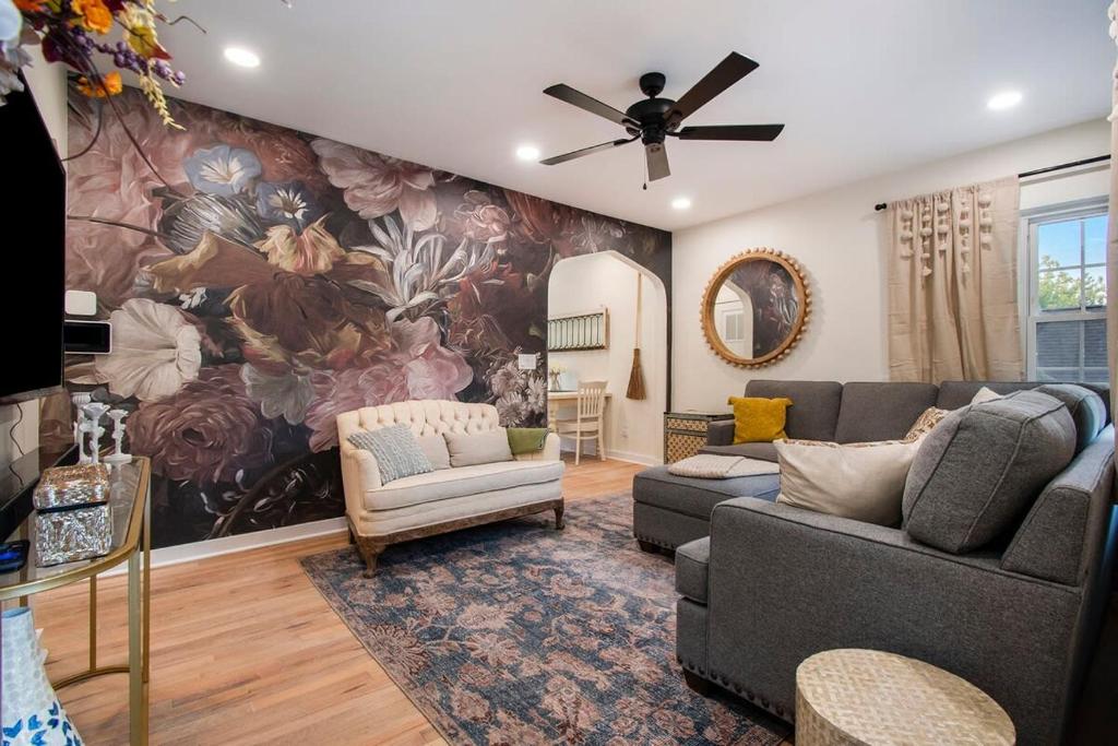 Beautiful Benson Cottage with Year-Round Hot Tub - Image 6