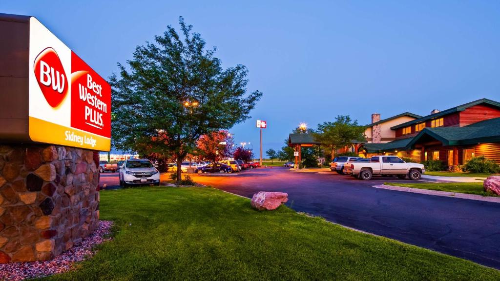 Best Western Plus Sidney Lodge - Image 7