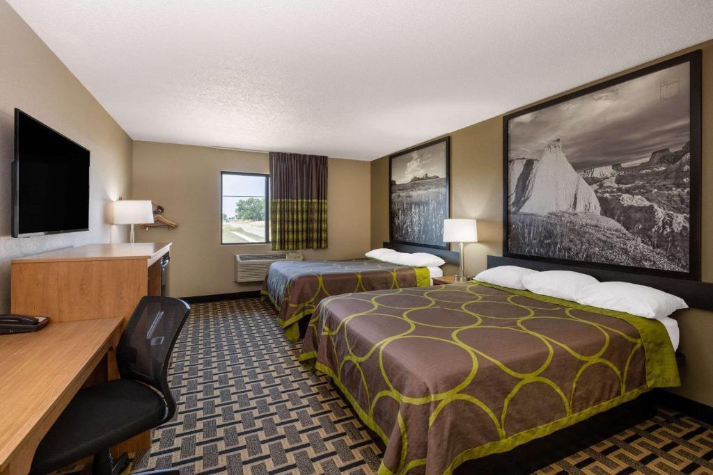 Super 8 by Wyndham O Neill NE - Image 7