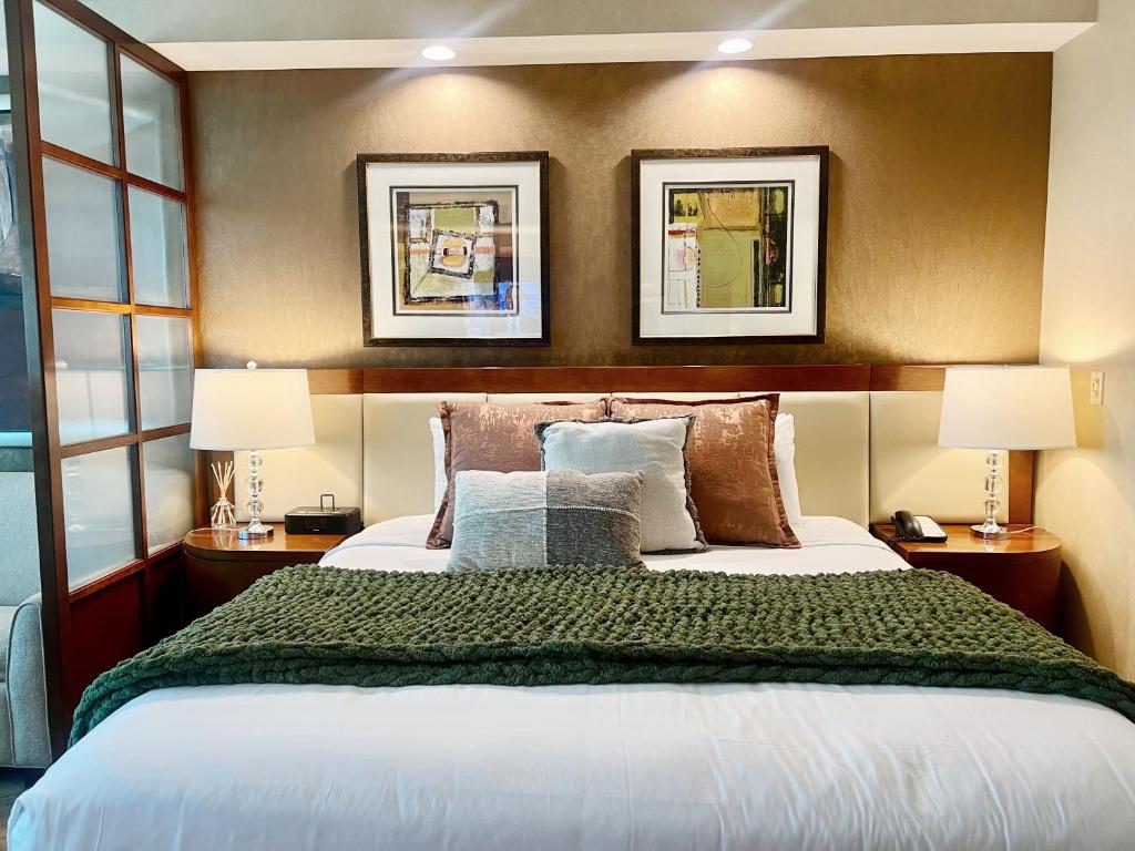 MGM Studio Suite with POOL VIEW Tower 1