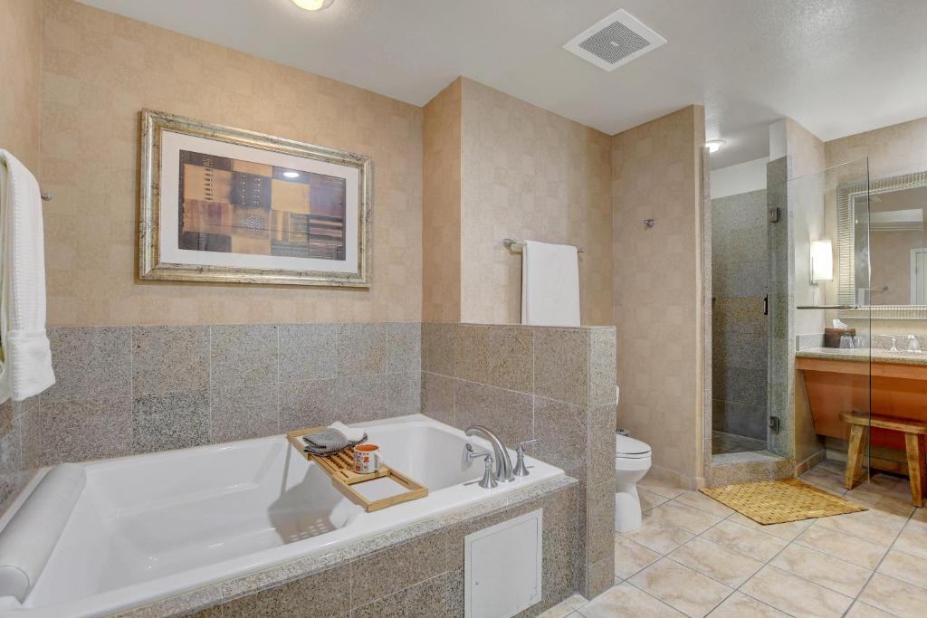 Diligence at The Platinum - NO Resort Fees and Free Parking