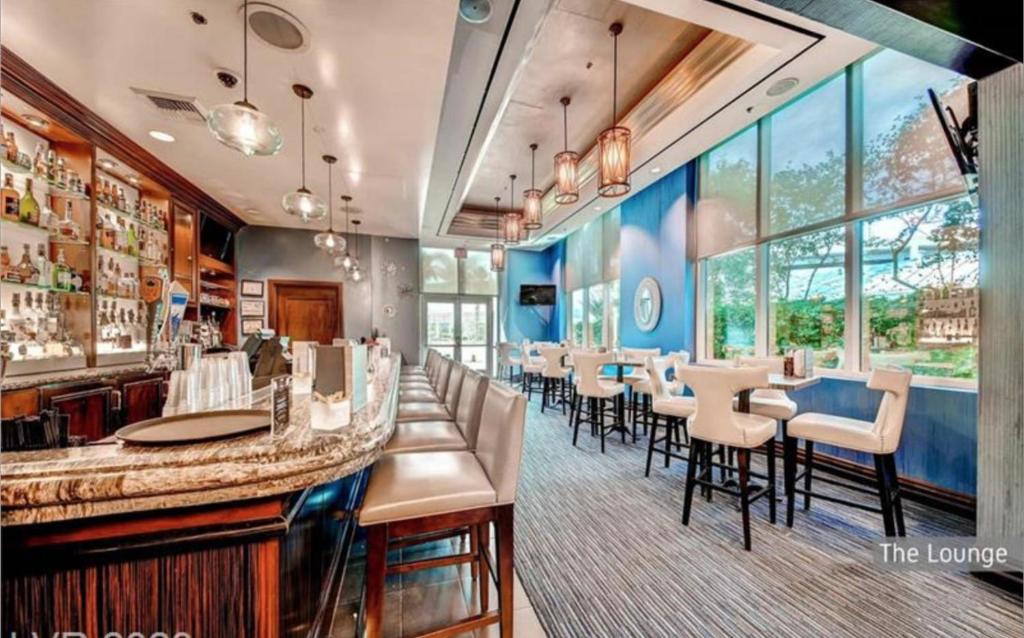 MGM Signature PREMIUM 1 BD/2BTH SUITE *City View - Image 5