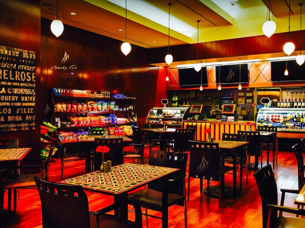 Amalz 2 Bedroom 3 Bathroom Balcony Suite at Mgm Signature ! Las Vegas - Image 6