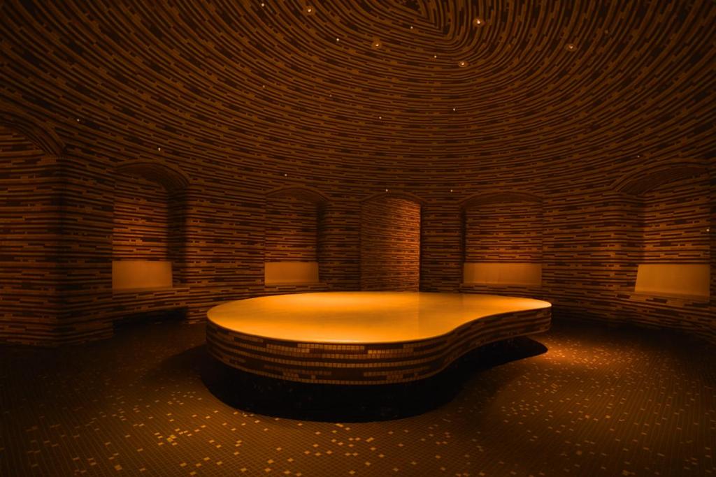 Hot Tub (Jacuzzi) - Photo 2