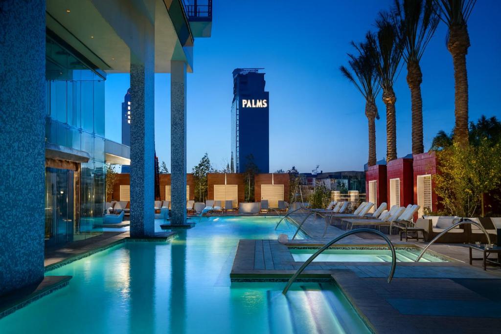 Luxury Suites at Palms Place