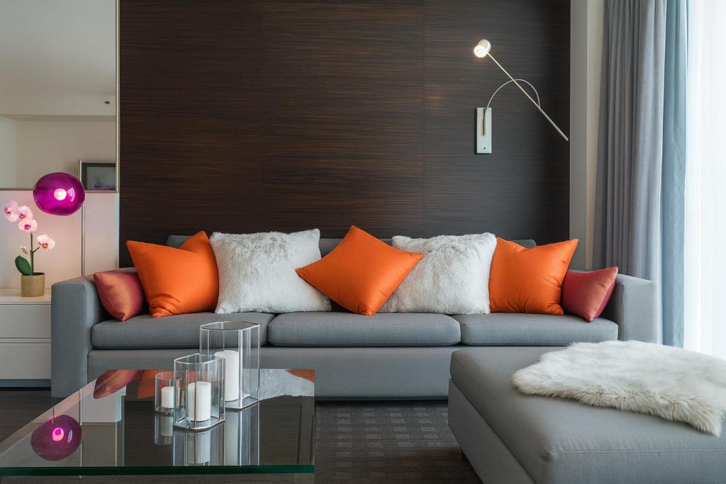 Luxury Suites at Palms Place - Image 6