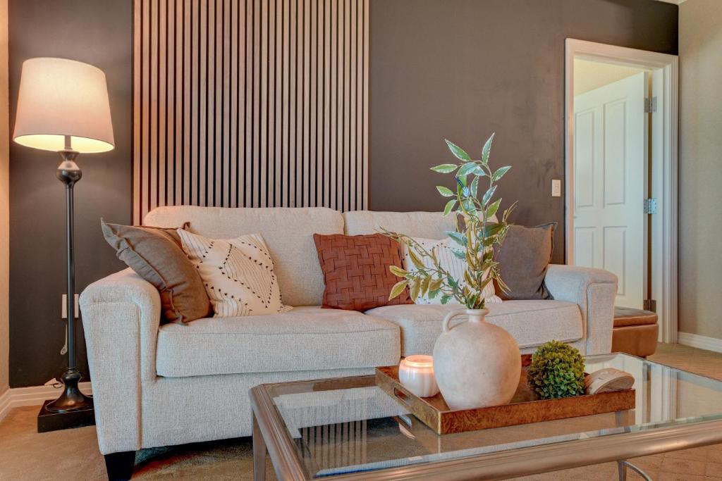 LUXURIOUS 1 BD/2BTH Premium Suite MGM Signature w/balcony - Image 8