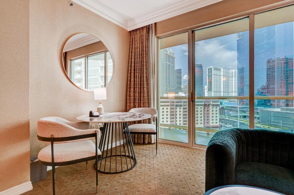 Amethyst Suite II Balcony STRIP VIEW MGM Signature