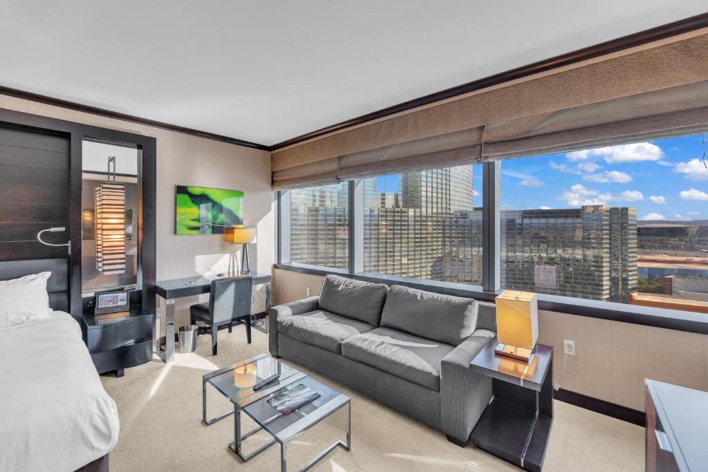 VDARA Beautiful suite on 22nd FLR Free Valet parking - Image 6