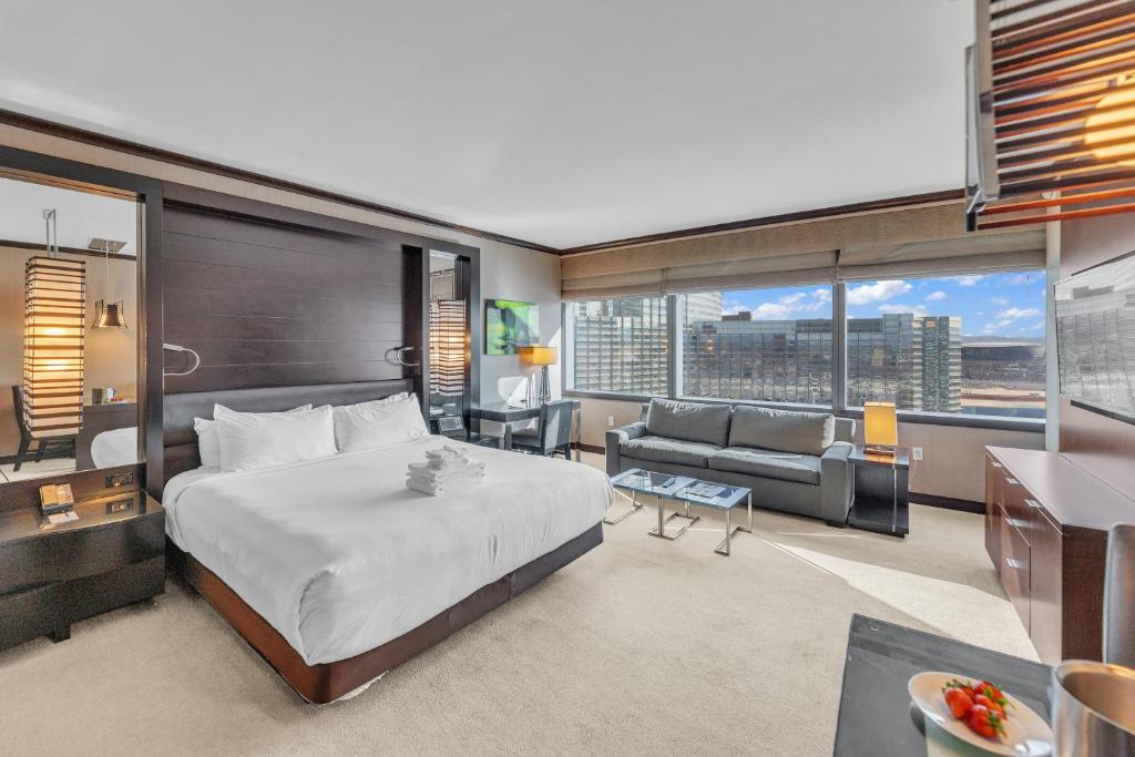 VDARA Beautiful suite on 22nd FLR Free Valet parking - Image 7