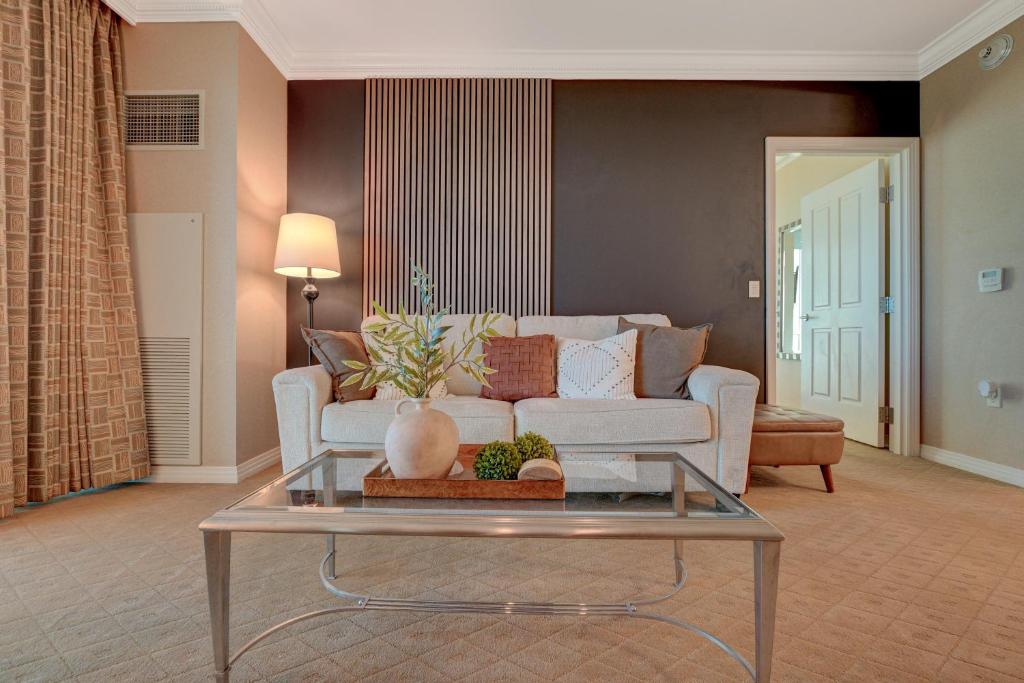 Luxe 1br 2bth Suite MGM Signature Balcony - Image 5