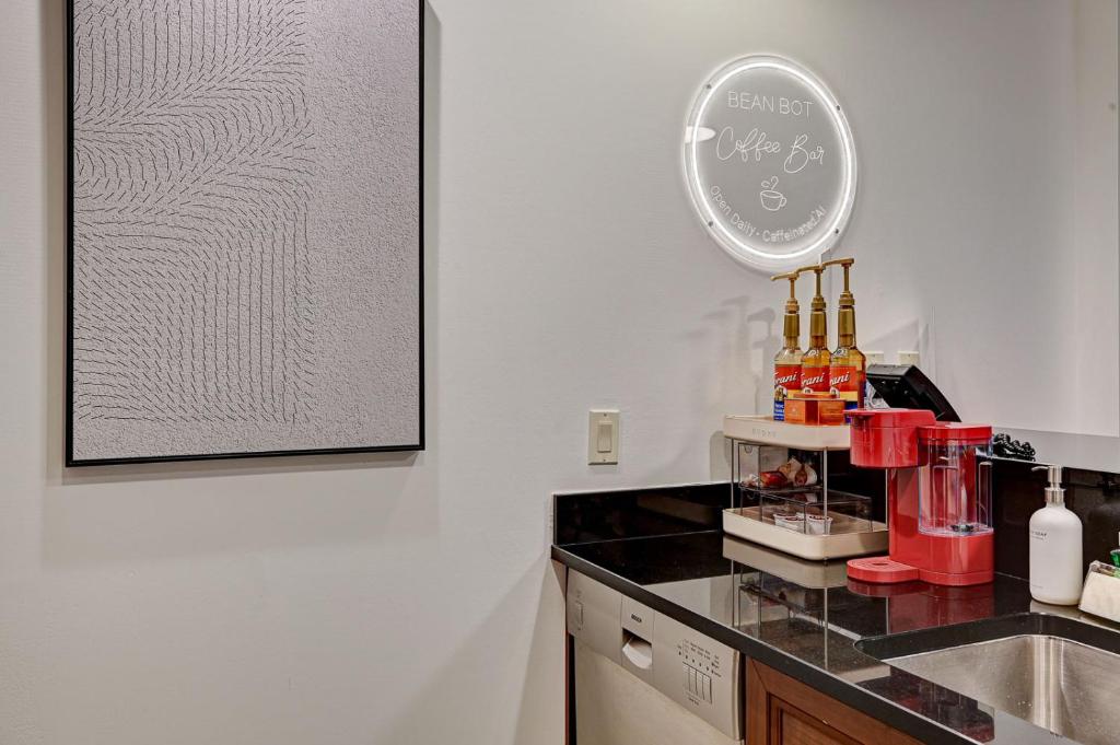 Suite Hub LV HIGH floor Sphere view MGM Signature - Image 7