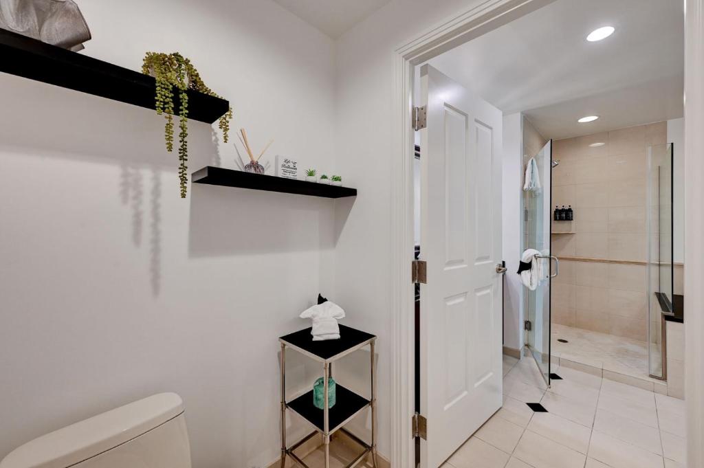 Suite Hub LV HIGH floor Sphere view MGM Signature - Image 8