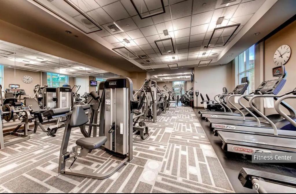 Amethyst Studio Suite MGM Signature STRIP VIEW Balcony - Image 6