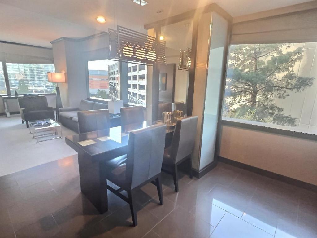 Jet Luxury at The Vdara - Image 5