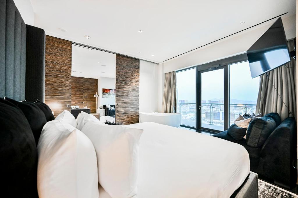 StripViewSuites at Palms Place