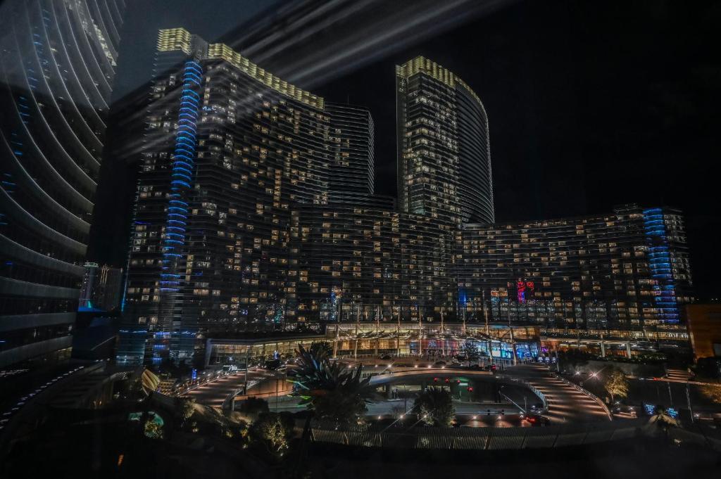 StripViewSuites at Vdara - Image 5