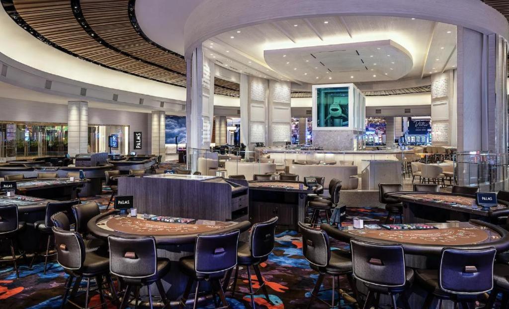 Palms Place Hotel StripView with Open Balcony -23 - Image 5