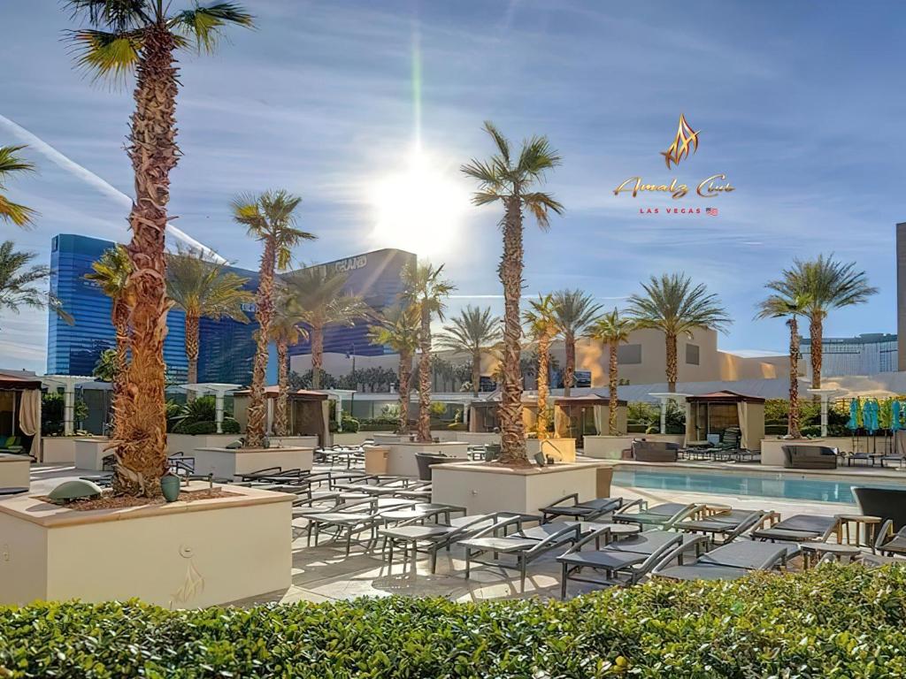 Amalz Two Bedroom Three Bathroom Balcony Suites at Mgm Signature ! - Image 6