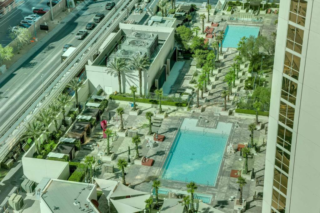 Mirai MGM Signature - Image 4