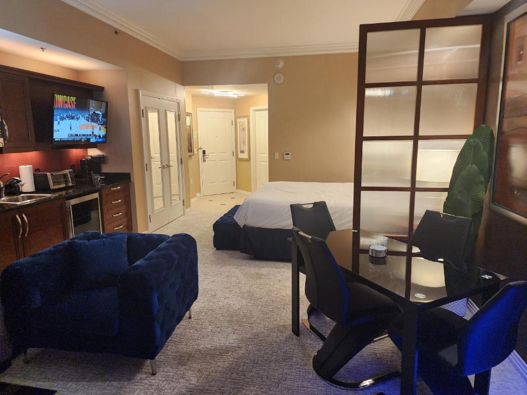 Penthouse Studio Suite at the Signature MGM - Image 5