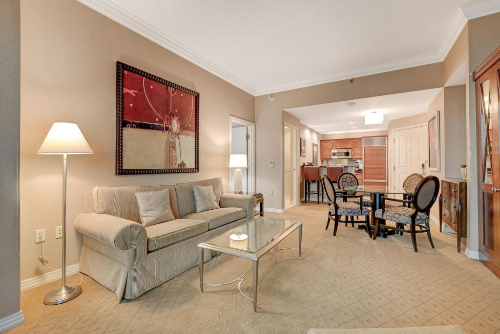 Incredible 1BD 2BTH Suite MGM Signature*Balcony View