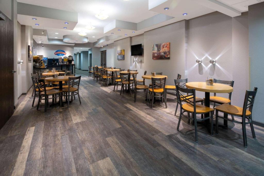 Baymont by Wyndham Las Vegas South Strip - Image 5