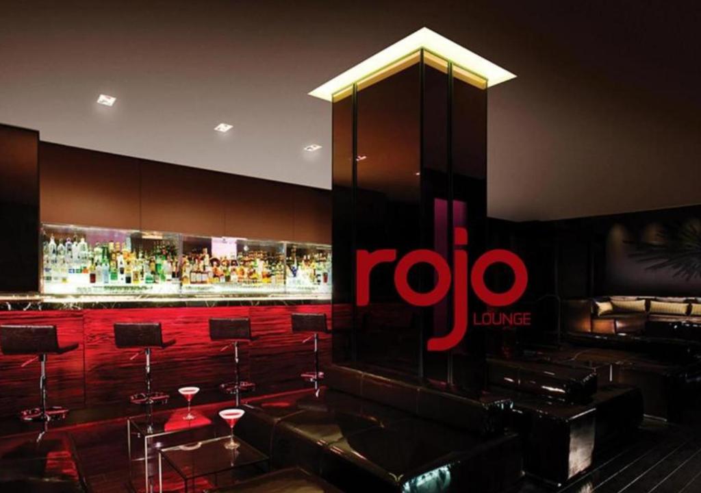 StripViewSuites Penthouse - Image 7