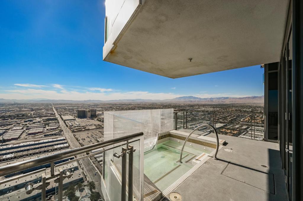 StripViewSuites Penthouse