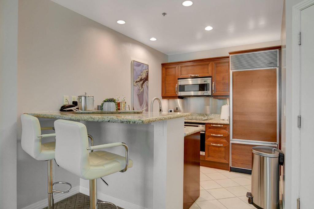 The Blue Hour Suite at MGM Signature Tower 3 BALCONY - Image 6