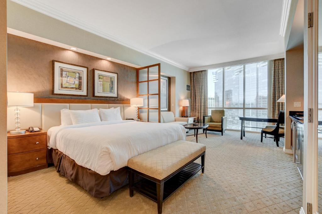 The Fantasy Suite MGM Signature POOL VIEW