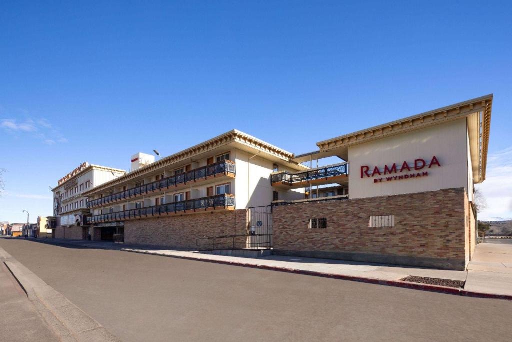 Ramada by Wyndham Elko Hotel at Stockmen's Casino - Image 6