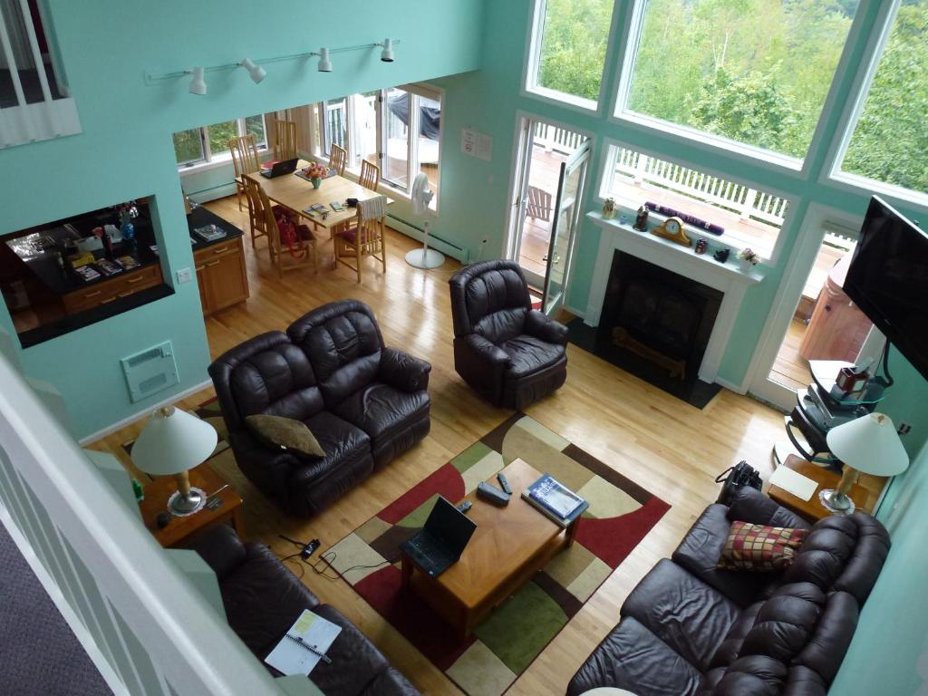 Luxury Home, Great Views! - Image 6