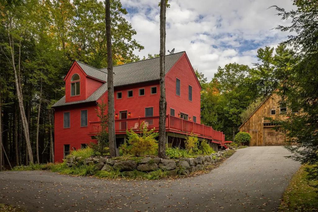 Big Red Cottage near Sunapee and New London - Image 6