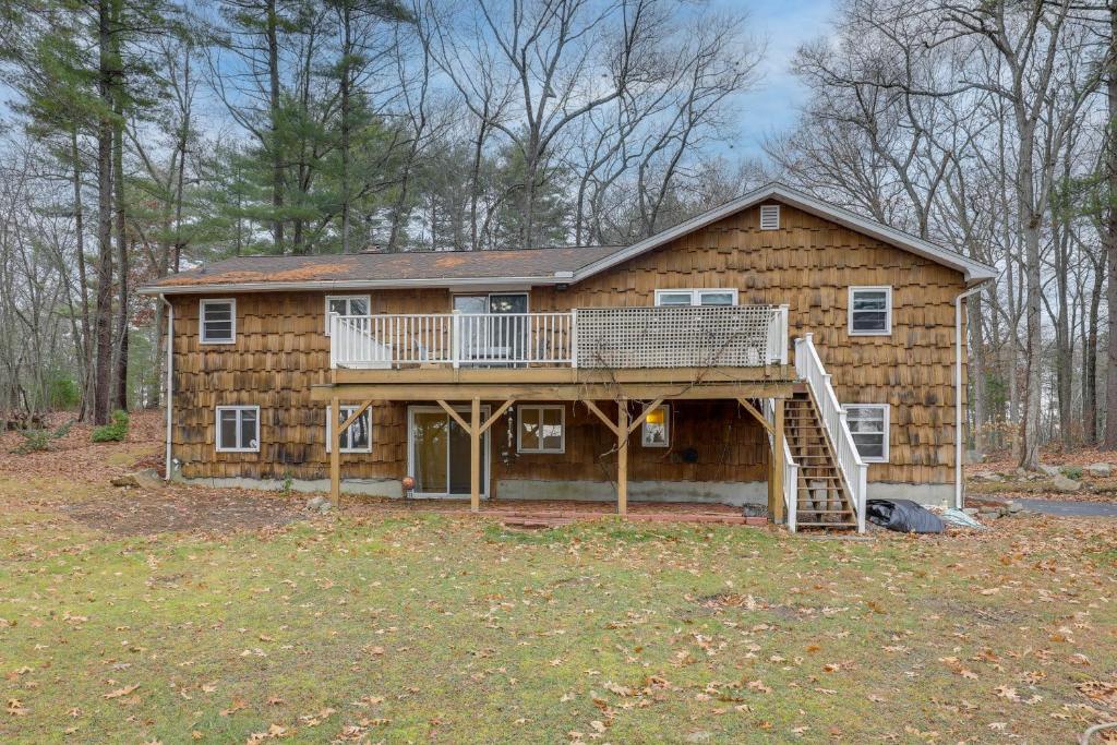 Peek-a-Boo Lake Views and Yard Windham Home - Image 6