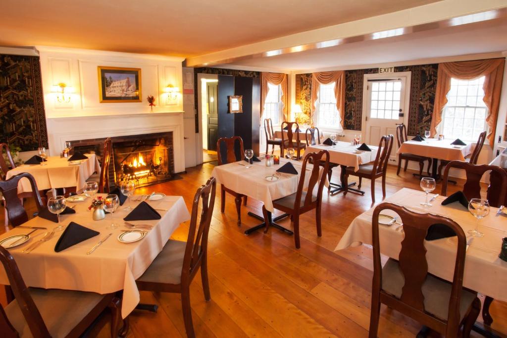 Adair Country Inn & Restaurant - Image 6