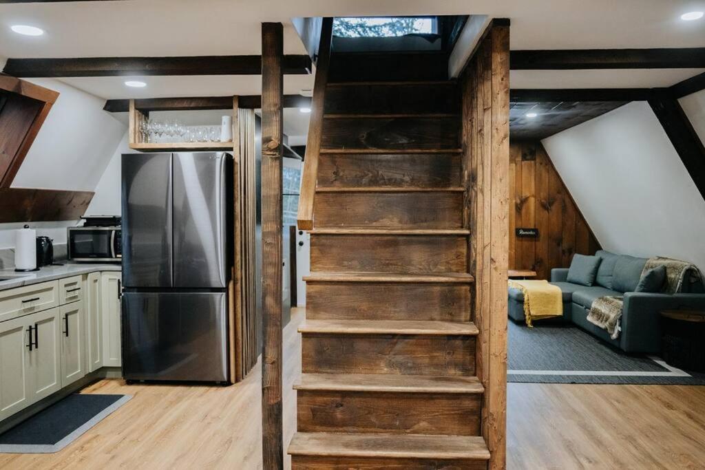 NEW! Cozy & Modern A-Frame in the woods w/HOT TUB - Image 4