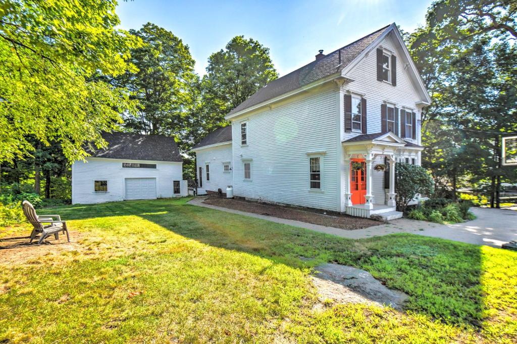 Hot Tub and Walk to Lakeside Dining Meredith Home! - Image 6