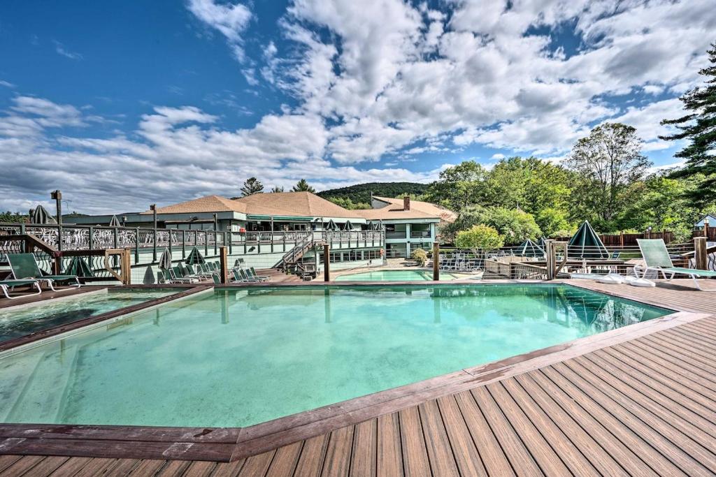 Modern Mtn Home*Pools*Fire Pit* - Image 8