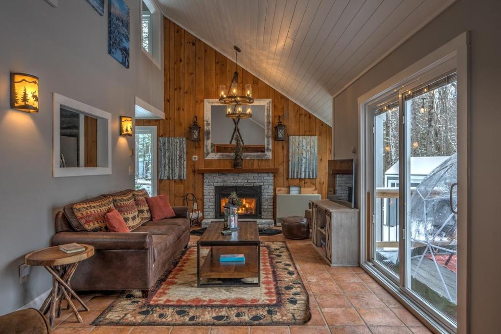 Modern Mtn Home*Pools*Fire Pit* - Image 7