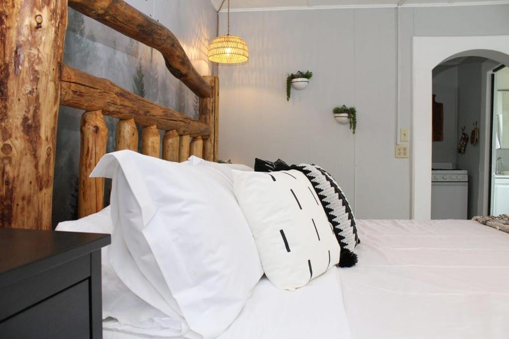 Freshly Updated The Mountain Cottages #1 - Image 7